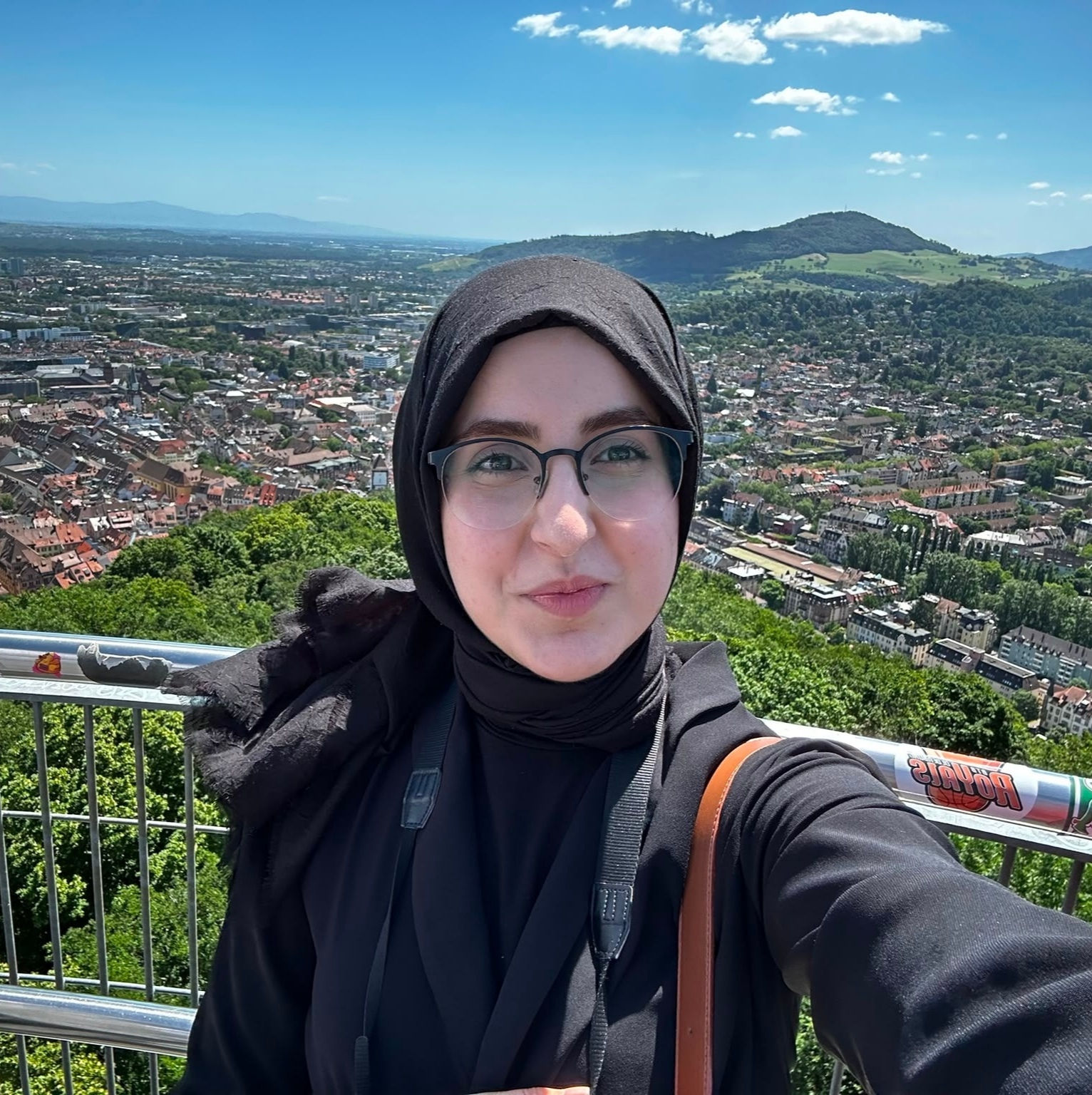 Esra Nur Tat